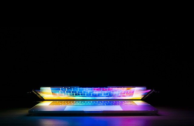 keyboard-ge543240de_640  © JoshuaWoroniecki 
