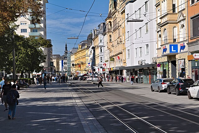 Landstraße in Linz  © Leonhard Lenz 